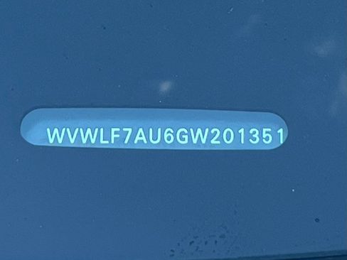 Used 2016 Volkswagen Golf 4-Door image 40