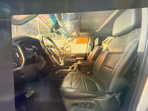 Used 2022 GMC Sierra 2500 Denali w/ Denali Ultimate Package AWD/4WD image 8