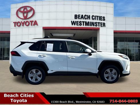 Certified 2025 Toyota RAV4 XLE AWD/4WD image 13