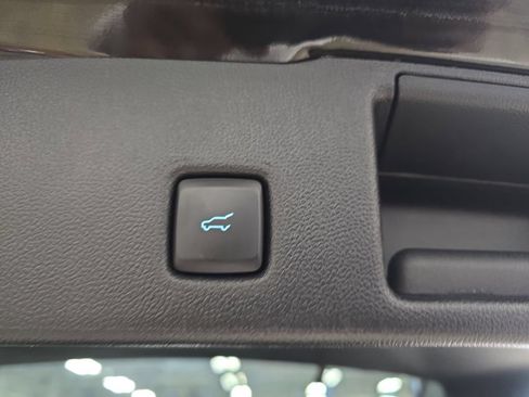 Used 2023 Ford Escape ST-Line w/ Tech Pack #1 AWD/4WD image 15