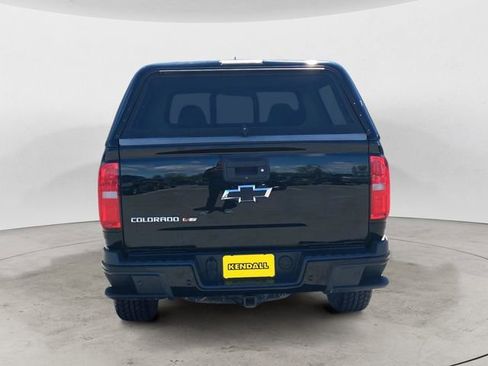 Used 2020 Chevrolet Colorado Z71 w/ Z71 Midnight Edition AWD/4WD image 4