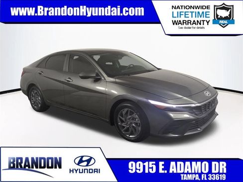 Used 2025 Hyundai Elantra Hybrid FWD image 1