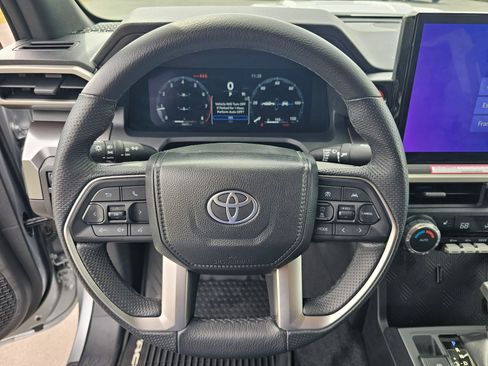 Used 2024 Toyota Tacoma TRD Sport AWD/4WD image 22