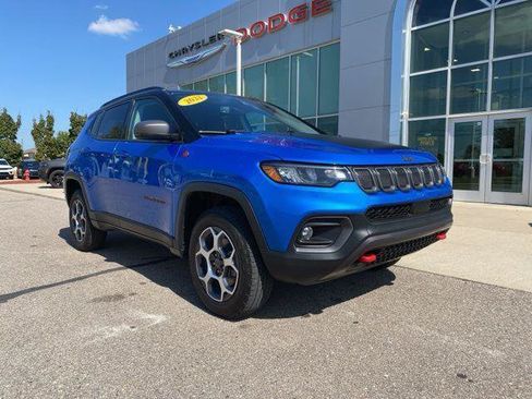 Certified 2022 Jeep Compass Trailhawk w/ Trailhawk Convenience Group AWD/4WD image 3