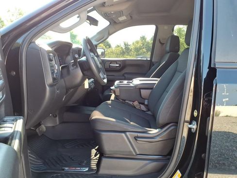 Used 2020 Chevrolet Silverado 1500 Custom Trail Boss w/ Custom Convenience Package AWD/4WD image 15