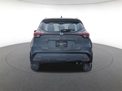 Used 2021 Nissan Kicks SR image 6