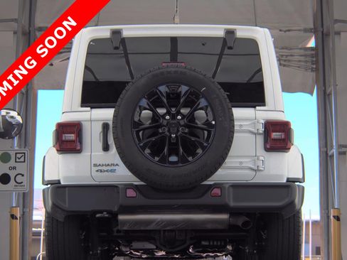 Used 2025 Jeep Wrangler Sahara image 5