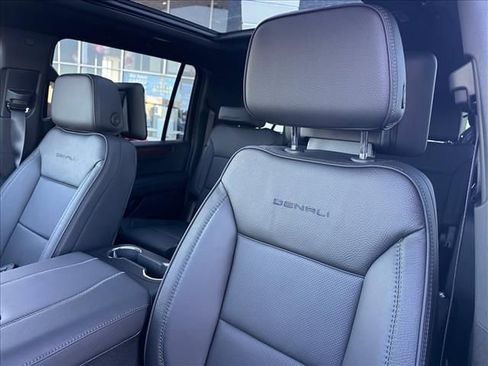 New 2026 GMC Yukon XL Denali w/ Denali Reserve Package AWD/4WD image 26