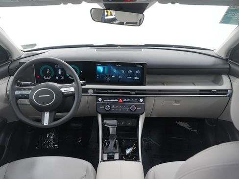 Used 2026 Hyundai Tucson SE image 14