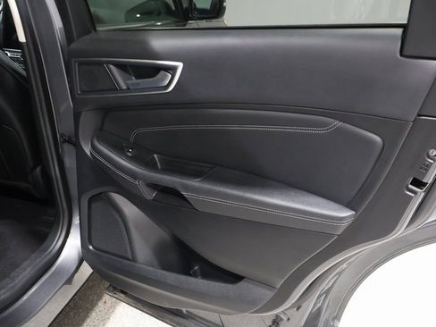 Used 2024 Ford Edge Titanium image 24