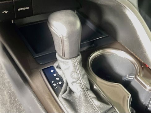 Used 2022 Toyota Camry SE FWD image 24