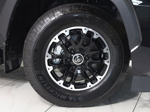 Used 2024 Toyota Sequoia Limited image 17