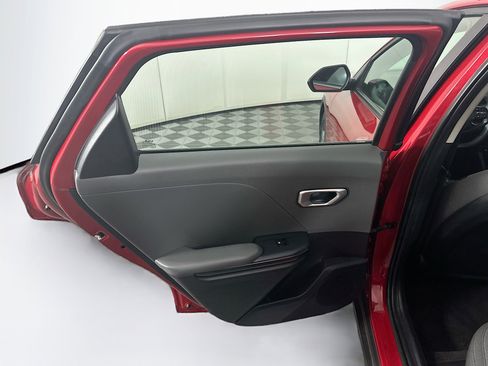 Used 2025 Kia K4 LXS image 25