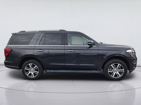 Used 2024 Ford Expedition Limited AWD/4WD image 3
