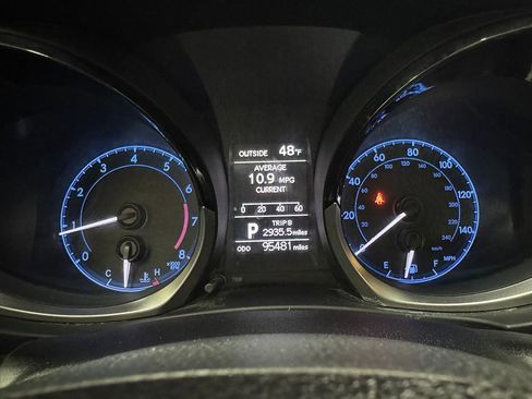 Used 2014 Toyota Corolla LE image 29