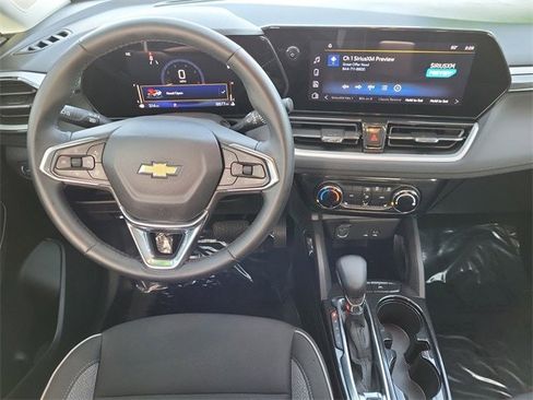 Used 2025 Chevrolet TrailBlazer LT w/ LT Cold Weather Package image 26