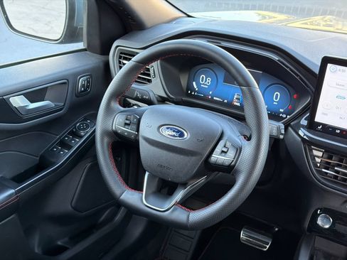 Used 2023 Ford Escape ST-Line Select AWD/4WD image 28