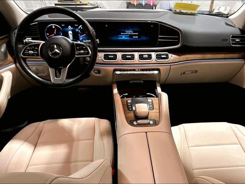 Used 2022 Mercedes-Benz GLS 450 4MATIC image 16