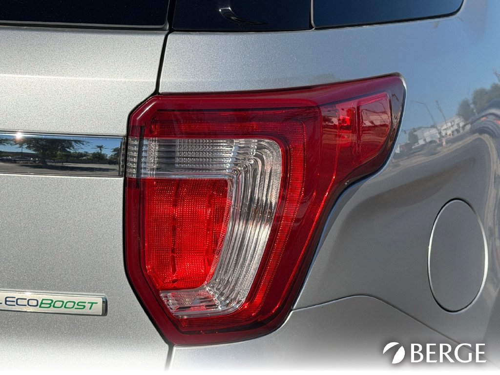 Used 2016 Ford Explorer Limited w/ Equipment Group 301A FWD image 13