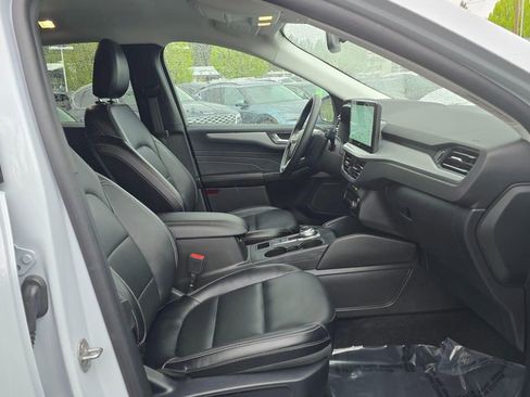 Used 2025 Ford Escape Platinum AWD/4WD image 10