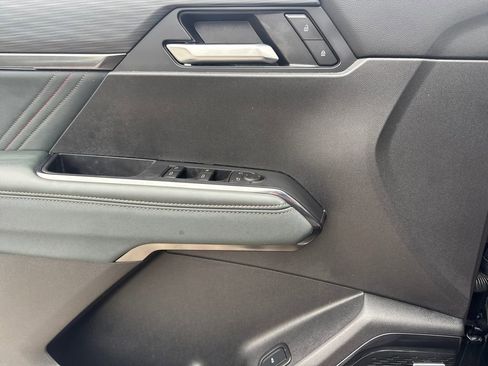 Used 2025 GMC Acadia AT4 w/ Super Cruise Package image 20