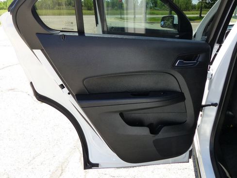 Used 2017 Chevrolet Equinox LT w/ Convenience Package FWD image 33