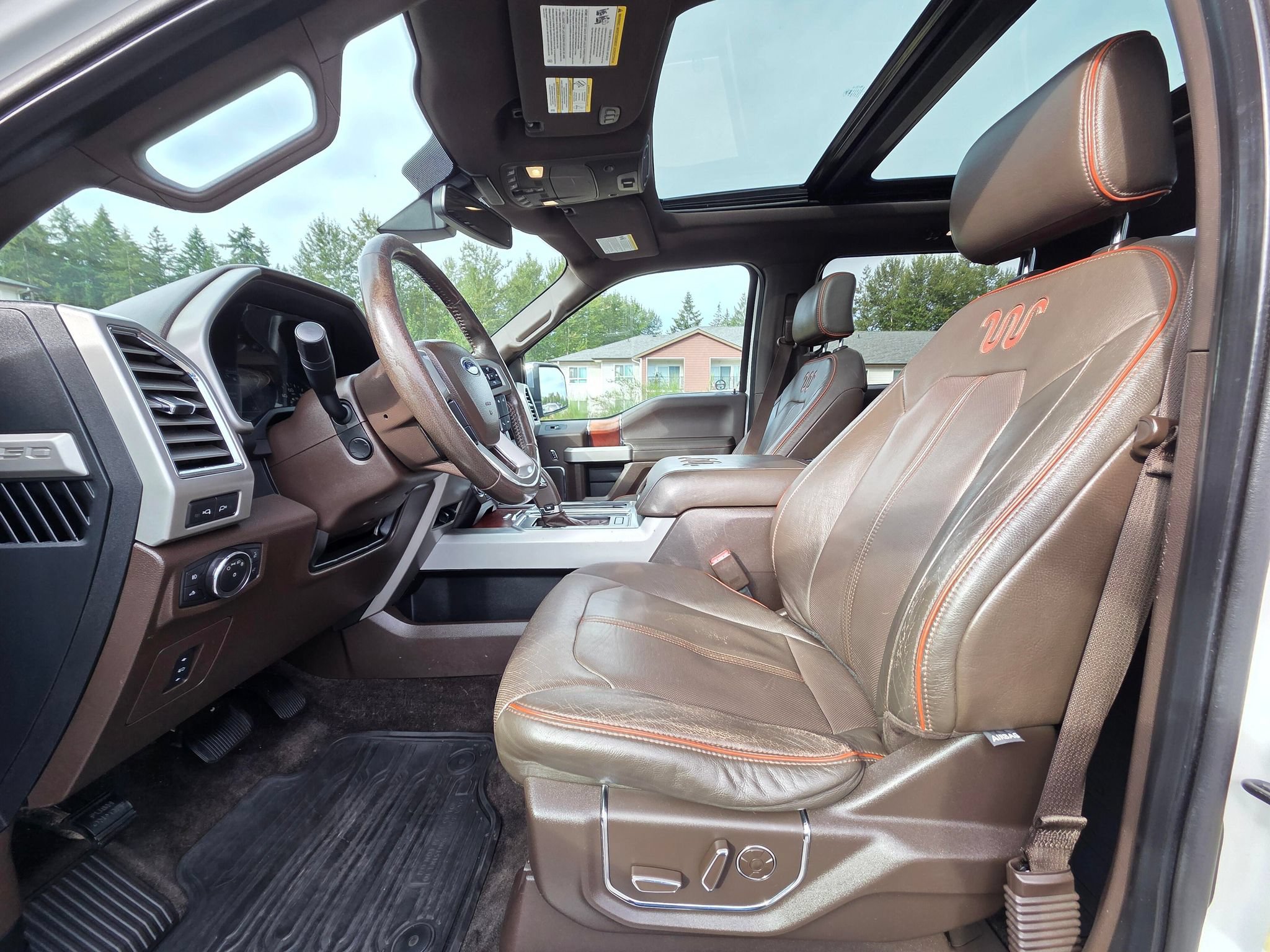 Used 2015 Ford F150 King Ranch w/ Equipment Group 601A Luxury AWD/4WD image 30