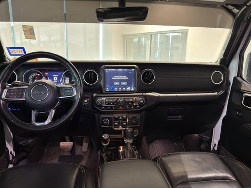 Used 2021 Jeep Wrangler Unlimited Sahara w/ Cold Weather Group image 14