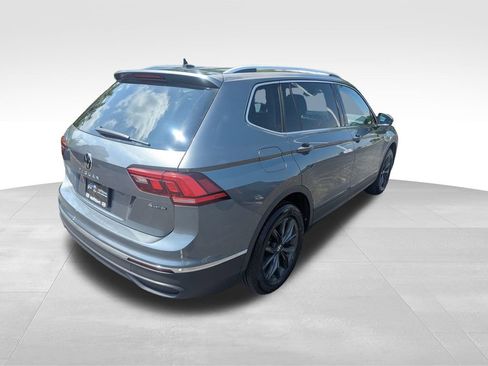 Used 2022 Volkswagen Tiguan SE image 14