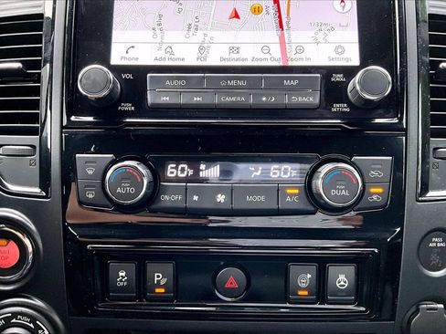 Used 2023 Nissan Titan PRO-4X w/ Pro-4x Convenience Package AWD/4WD image 19