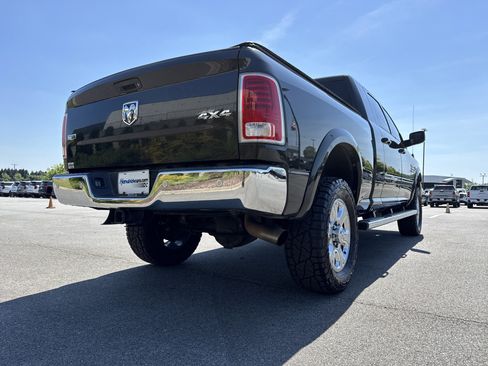 Used 2016 RAM 2500 Laramie w/ Convenience Group AWD/4WD image 10