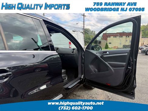 Used 2014 Volkswagen Tiguan R-Line AWD/4WD image 25