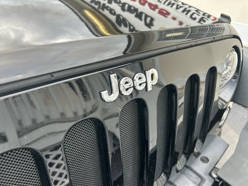 Used 2015 Jeep Wrangler Unlimited Sport w/ Quick Order Package 24S image 30