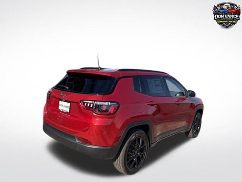 New 2026 Jeep Compass Latitude image 5