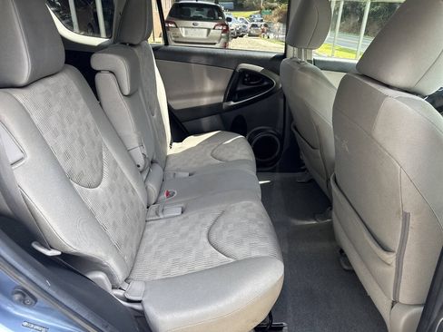 Used 2012 Toyota RAV4 4WD w/ Protection Pkg image 18