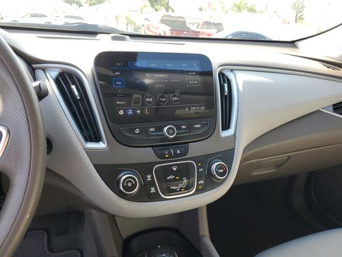 Used 2020 Chevrolet Malibu LS image 18