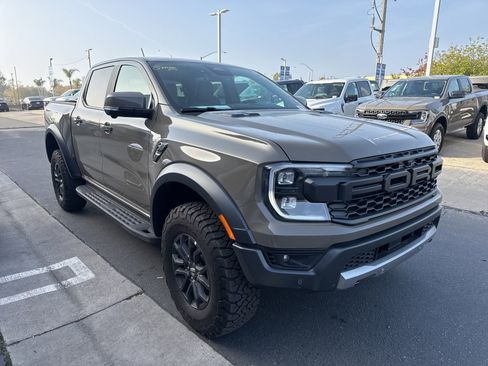 Used 2025 Ford Ranger Raptor image 4