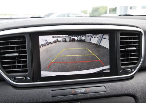Used 2020 Kia Sportage LX FWD image 27