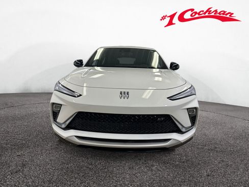 Certified 2024 Buick Envista Sport Touring w/ Convenience I Package image 31