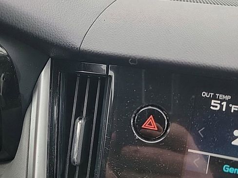 Used 2023 Subaru Outback Premium image 47