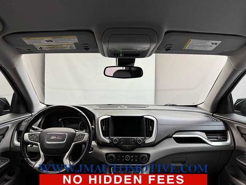 Used 2022 GMC Terrain SLT image 11