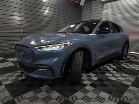 Used 2023 Ford Mustang Mach-E Select w/ Comfort Package Lite image 40