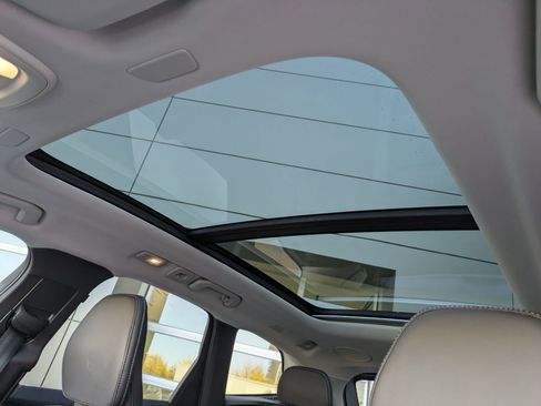 Used 2023 Volvo XC60 T8 Ultimate image 25