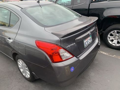 Used 2018 Nissan Versa SV FWD image 6
