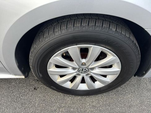 Used 2014 Volkswagen Passat 1.8T Wolfsburg Edition image 26