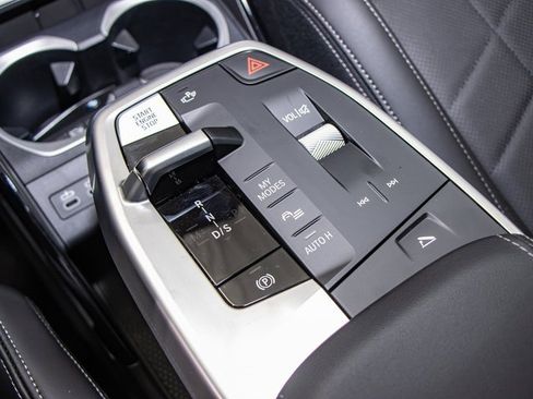 Used 2025 BMW X1 xDrive28i w/ Technology Package image 20