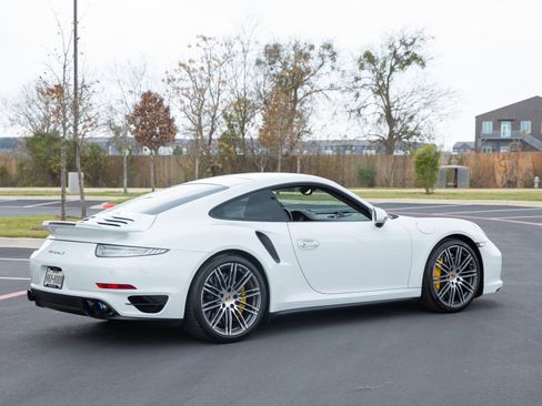 Used 2015 Porsche 911 Turbo S image 12