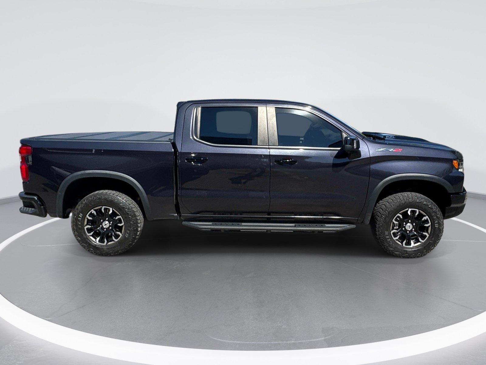 Used 2022 Chevrolet Silverado 1500 ZR2 w/ Technology Package AWD/4WD image 9