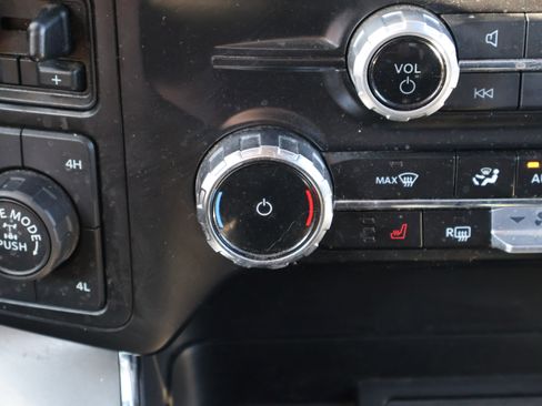 Used 2024 Ford F150 XLT w/ Equipment Group 302A MID image 32