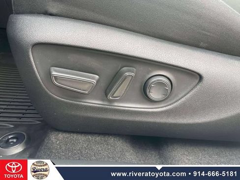 Used 2023 Toyota RAV4 XLE AWD/4WD image 18